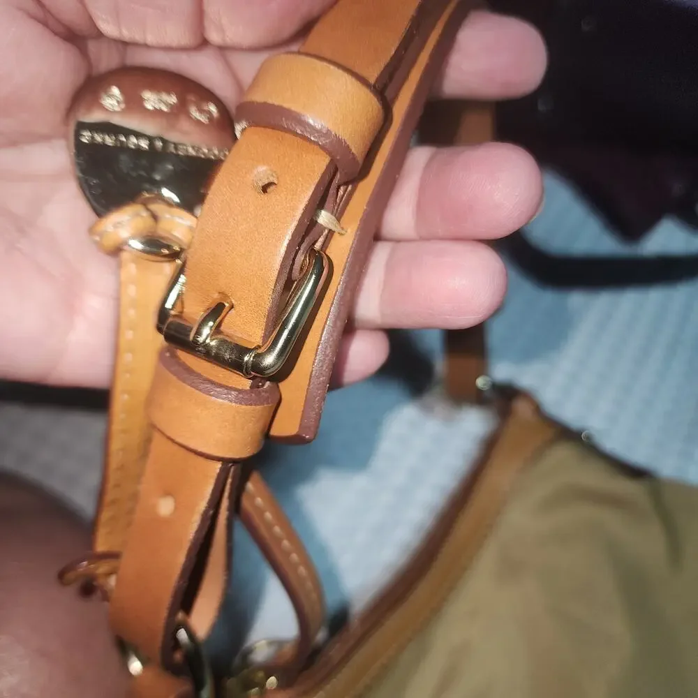 DOONEY & BOURKE EUC TAN NYLON ZIP TOP SATCHEL BAG